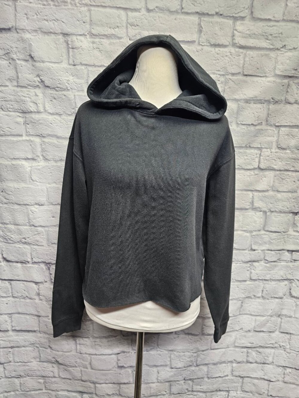 WILD FABLE XS GRAY GREEN HOODED BOXY CUT OFF RAW EDGE CROPPED FLEECE HOODIE
